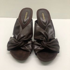 Xhilaration Wood look heel sandals Chocolate Brown